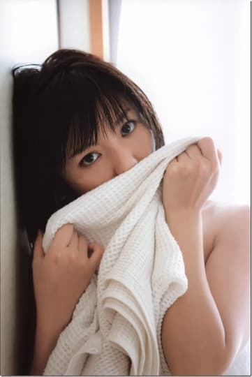 真野恵里菜 おっぱい