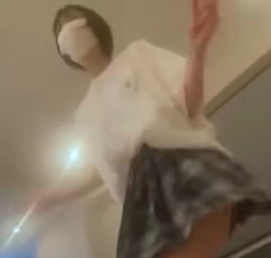 丸の内OLレイナ