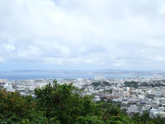 浦添城から宜野湾方面