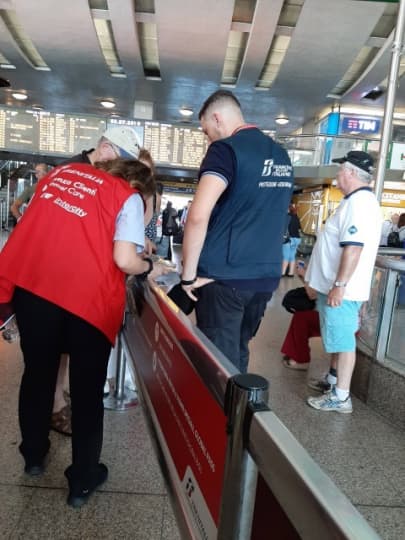 イタリア　駅員さん