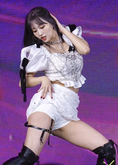 TWICE Momo(モモ) エロ