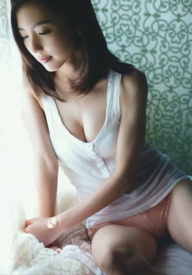 真野恵里菜 おっぱい