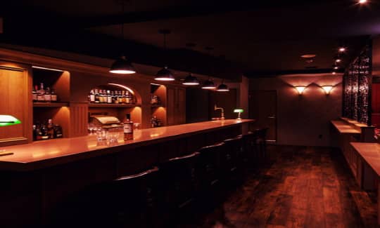 BARフェイスの店内