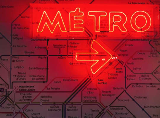 店内の行き先表示