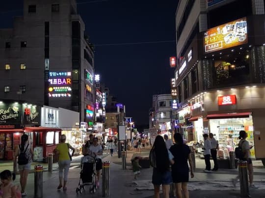 済州島市内の西帰浦に移動中