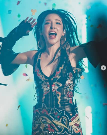 2NE1 流出