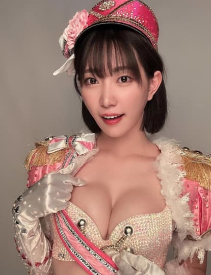 美谷朱里