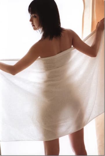 真野恵里菜 おっぱい
