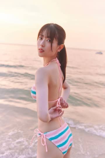 岩本蓮加 おっぱい