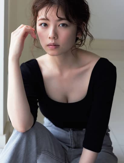 小芝風花 おっぱい