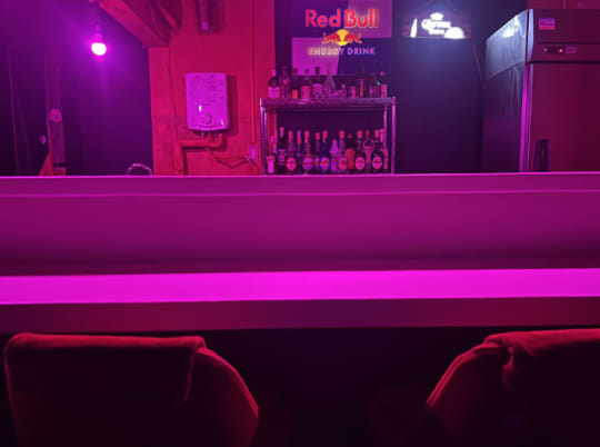 ハプニングバー