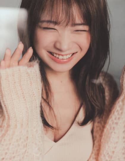 秋元真夏 おっぱい