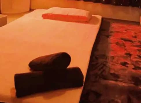 君とならの店内