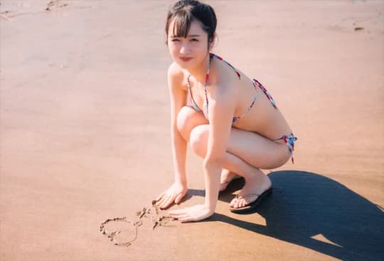 上村ひなの エロ