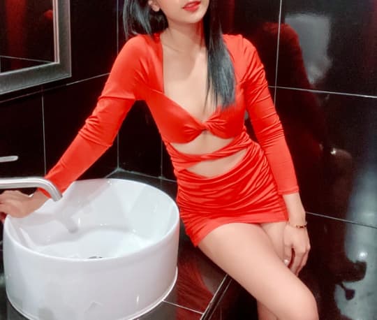 女性の画像