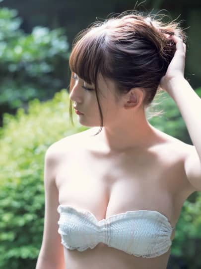 浅川梨奈 おっぱい