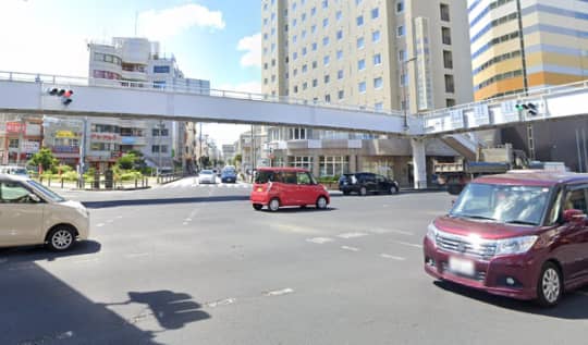 旭橋駅近くの交差点