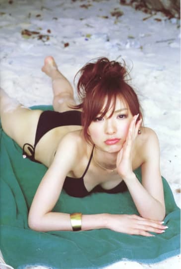 篠田麻里子 水着