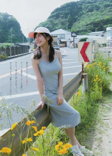 小倉優香 おっぱい