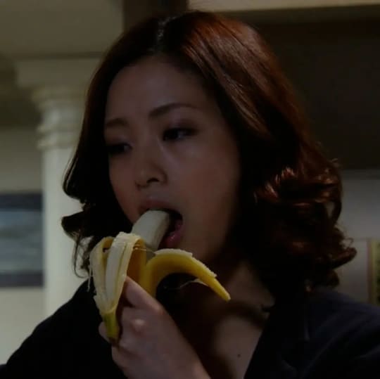  上戸彩 おっぱい