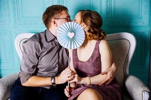 セックスやキスで感染