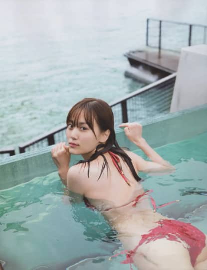 山下美月 おっぱい