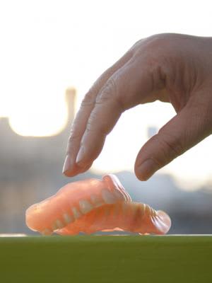 鶯谷デッドボールの女の子