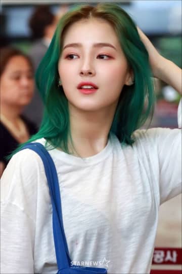 MOMOLAND(モモランド) 流出