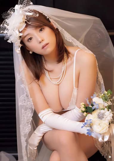 篠崎愛 おっぱい