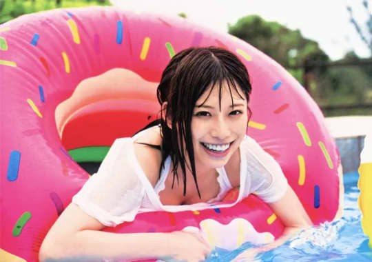 東村芽依 エロ