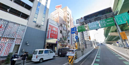 【黄金の口 本店】への行き方