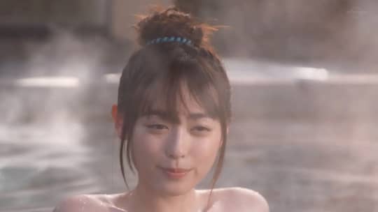 福原遥 おっぱい