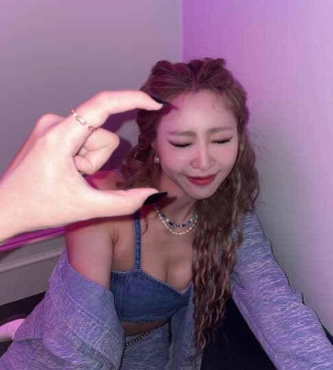 2NE1 流出