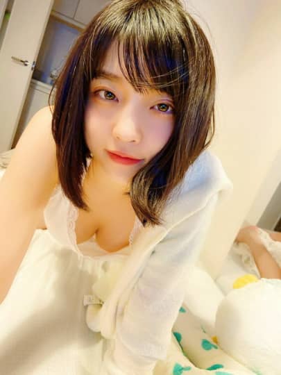 根本凪 おっぱい