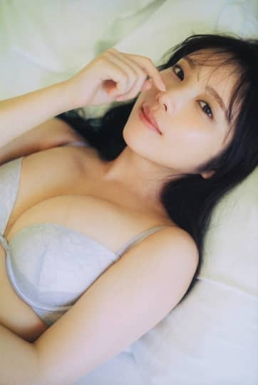 与田祐希 おっぱい