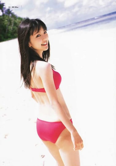 真野恵里菜 おっぱい