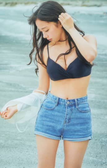 齊藤京子 おっぱい