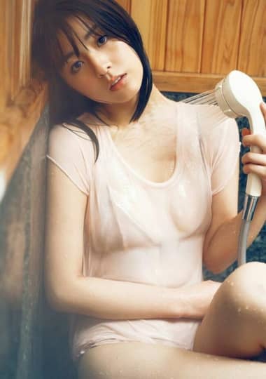 柳ゆり菜 おっぱい