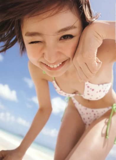 篠田麻里子 水着