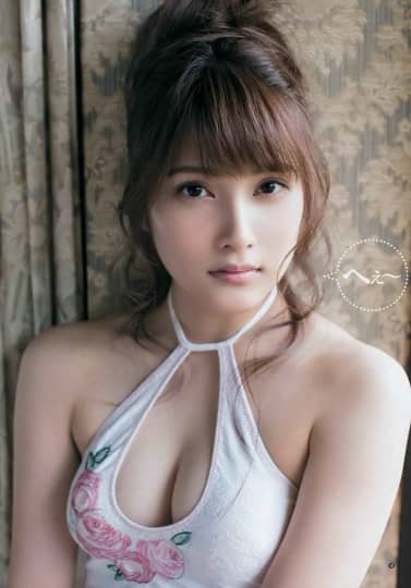 入山杏奈 おっぱい
