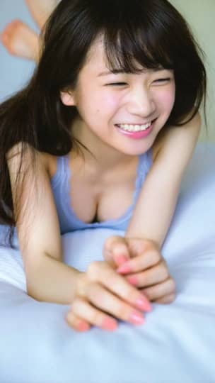 秋元真夏 おっぱい