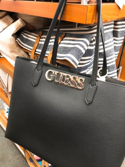 Guessのバッグ