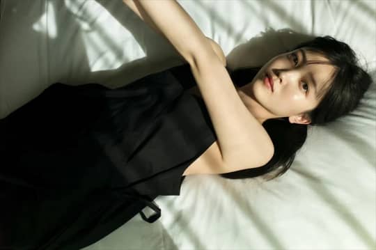 久保史緒里 おっぱい