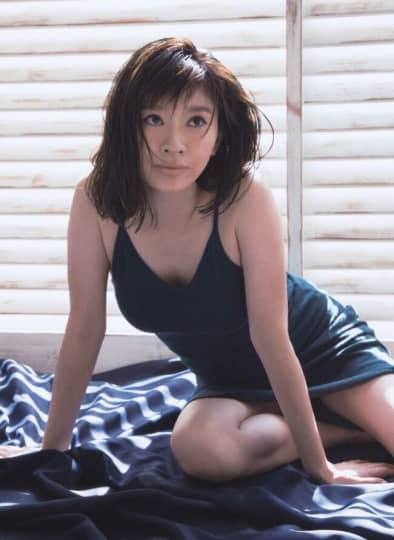 篠原涼子 おっぱい