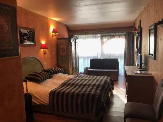 シャモニー　ホテル