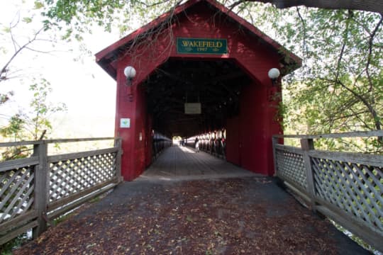 カナダ　ウェイクフィールド　屋根付き橋