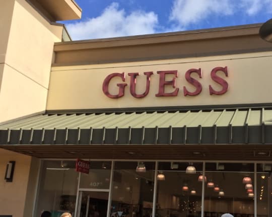 GUESS outlet