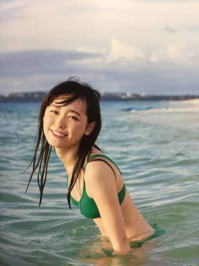 福原遥 おっぱい