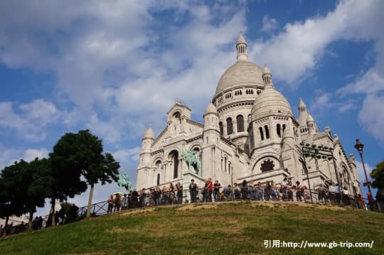 パリの風景　モンマントル地区