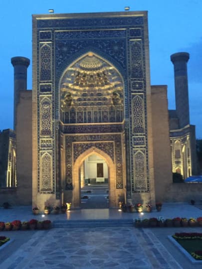 サマルカンド　ライトアップ